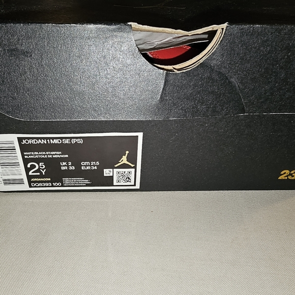 Air Jordan 1 Mid SE - Picture 11 of 14